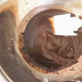 ヘラで丁寧にかき混ぜる-ガトーショコラ(2019/11/28)