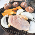 →野菜と追加の肉を燻し焼きます 自然薯栽培に備えて赤土の準備